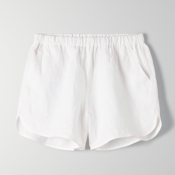 Aritzia Pants - Aritzia Wilfred Free Highwaisted Hollis Short